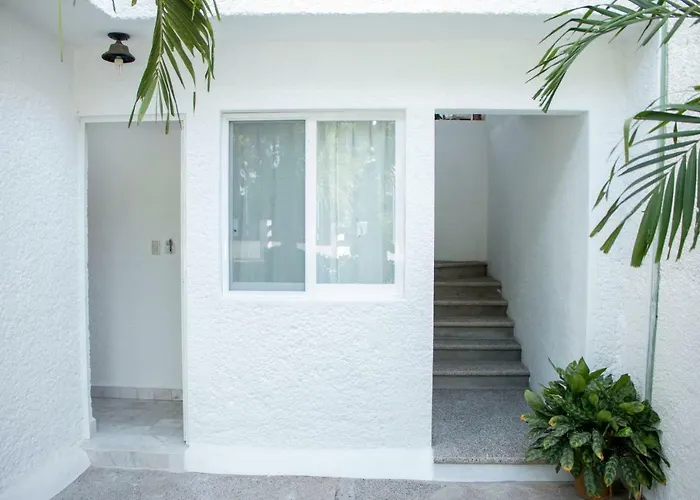 Lupita Zihuatanejo